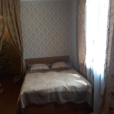 Guesthouse Gia Tbilisi Exterior photo