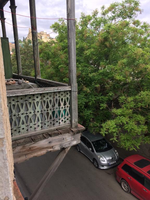 Guesthouse Gia Tbilisi Exterior photo