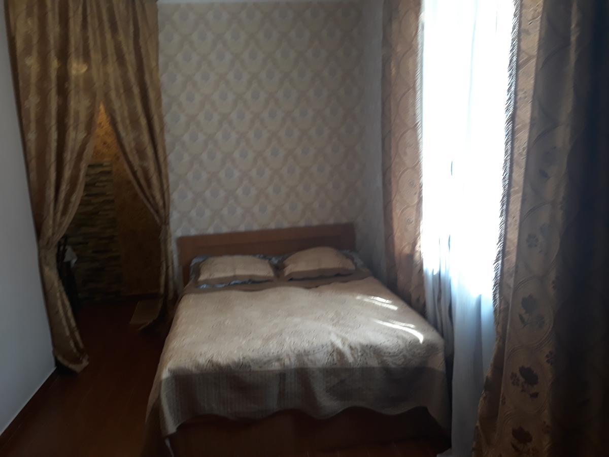 Guesthouse Gia Tbilisi Exterior photo