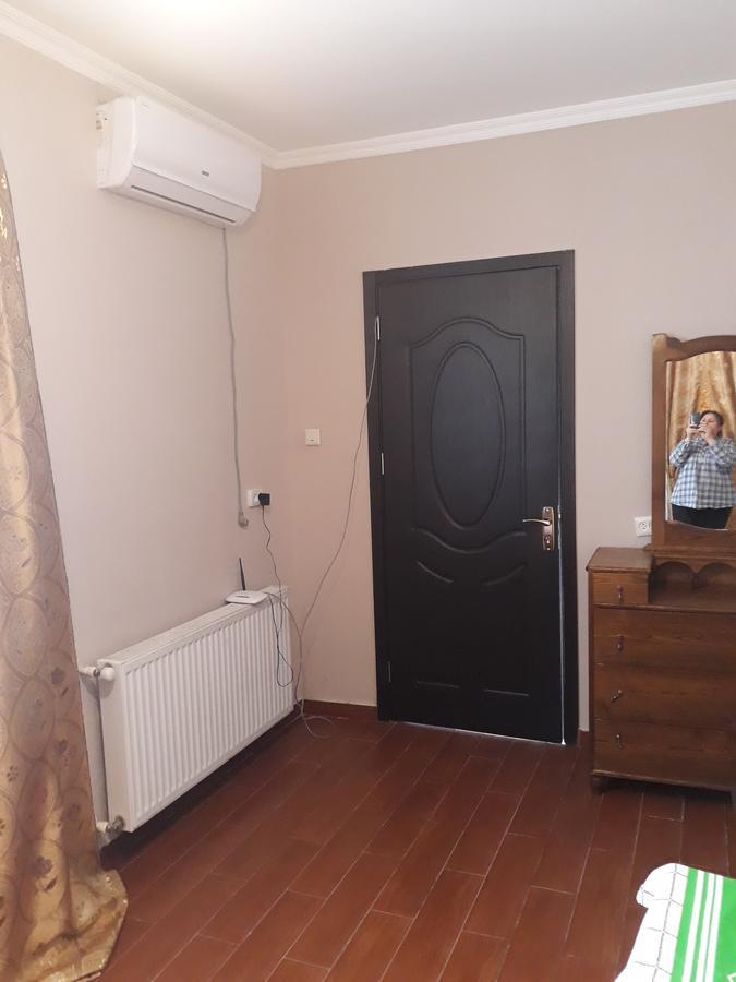 Guesthouse Gia Tbilisi Exterior photo