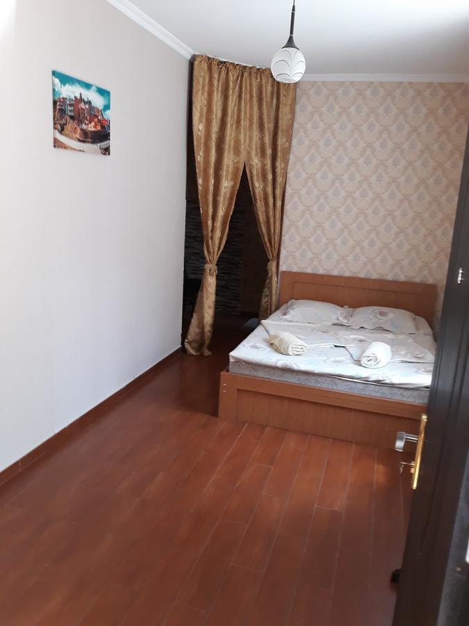 Guesthouse Gia Tbilisi Exterior photo