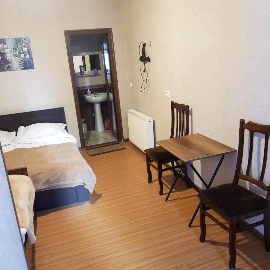 Guesthouse Gia Tbilisi Exterior photo